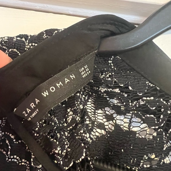 #54 ZARA • UNLINED LACE TOP - Picture 4 of 5